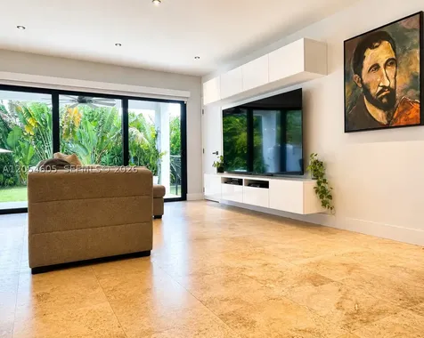 3538 SW 1st Avenue Miami FL 33145