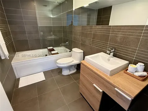 2155 Washington Court Miami Beach FL 33139