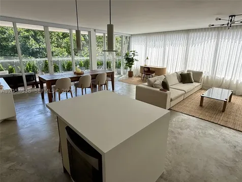 2155 Washington Court Miami Beach FL 33139