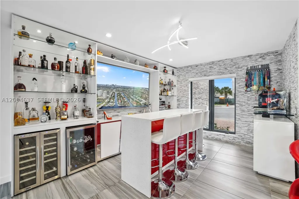 2886 NE 25th Street Fort Lauderdale FL 33305
