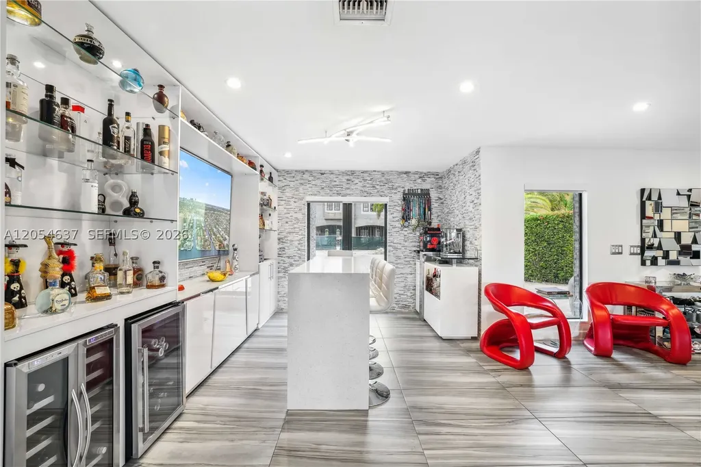 2886 NE 25th Street Fort Lauderdale FL 33305