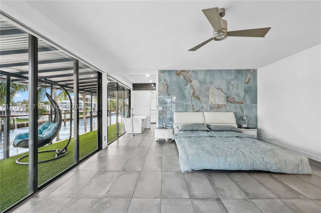 2886 NE 25th Street Fort Lauderdale FL 33305