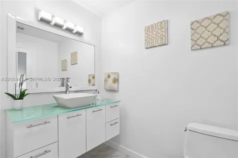 2886 NE 25th Street Fort Lauderdale FL 33305