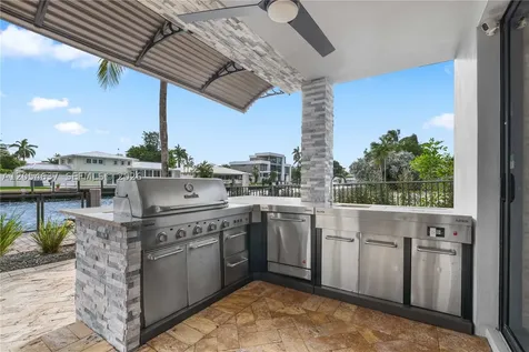 2886 NE 25th Street Fort Lauderdale FL 33305