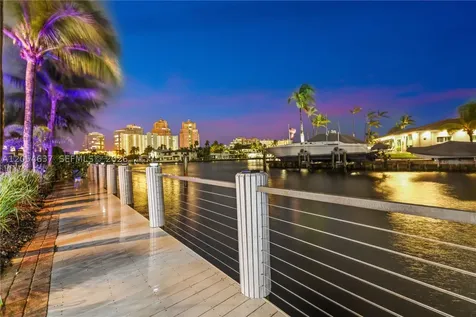 2886 NE 25th Street Fort Lauderdale FL 33305