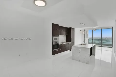 900 Biscayne Boulevard Miami FL 33132
