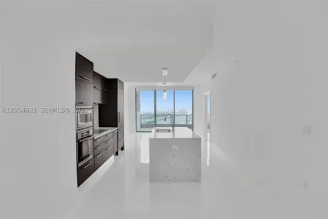 900 Biscayne Boulevard Miami FL 33132