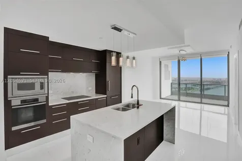 900 Biscayne Boulevard Miami FL 33132