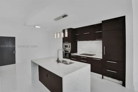 900 Biscayne Boulevard Miami FL 33132