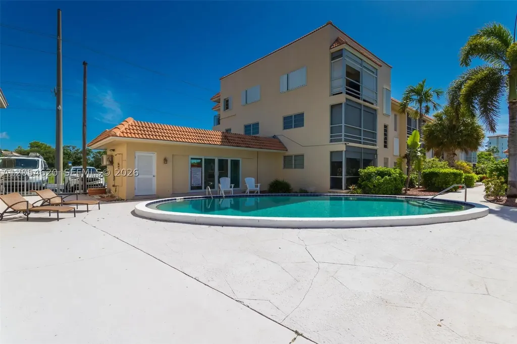 331 SW 8th Street Boca Raton FL 33432
