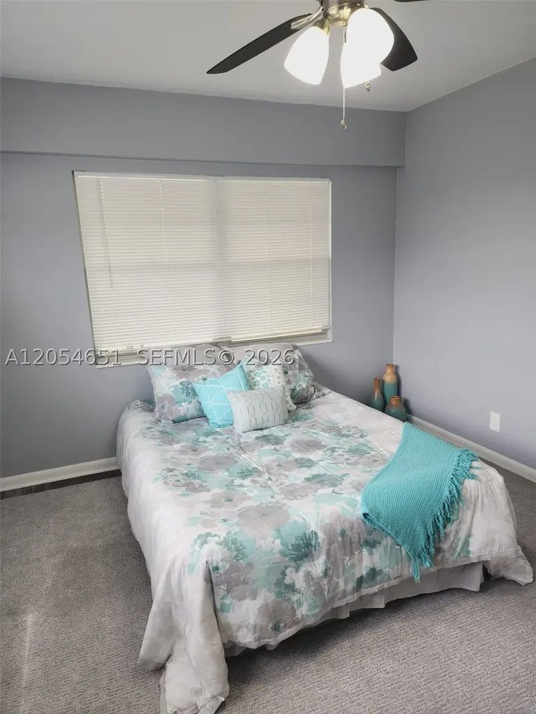 285 Fanshaw G Boca Raton FL 33434