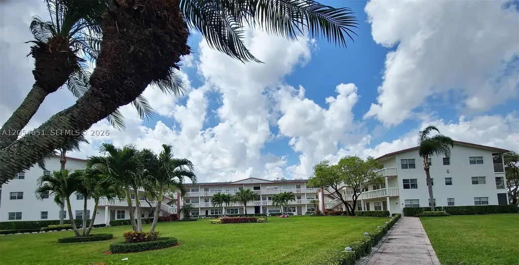 285 Fanshaw G Boca Raton FL 33434
