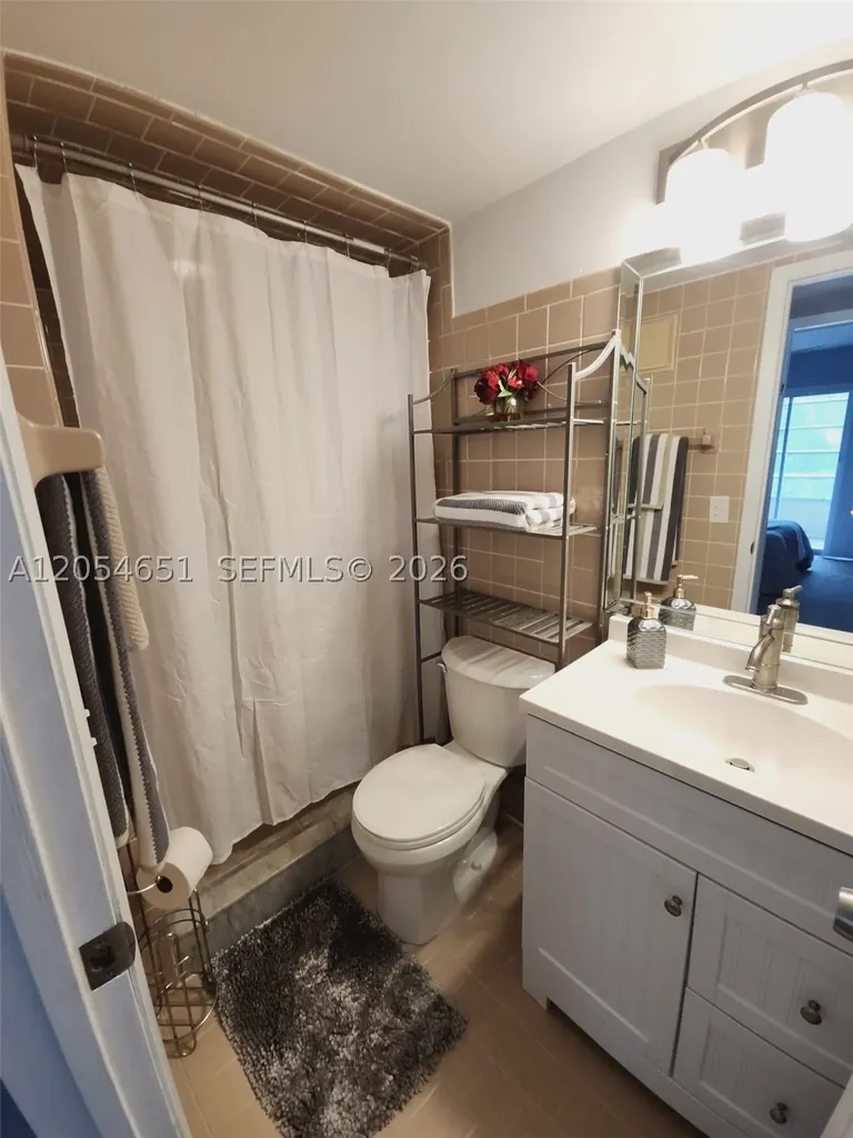 285 Fanshaw G Boca Raton FL 33434