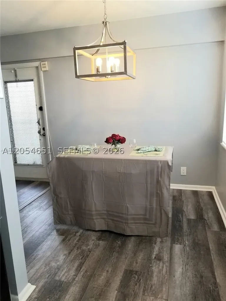 285 Fanshaw G Boca Raton FL 33434