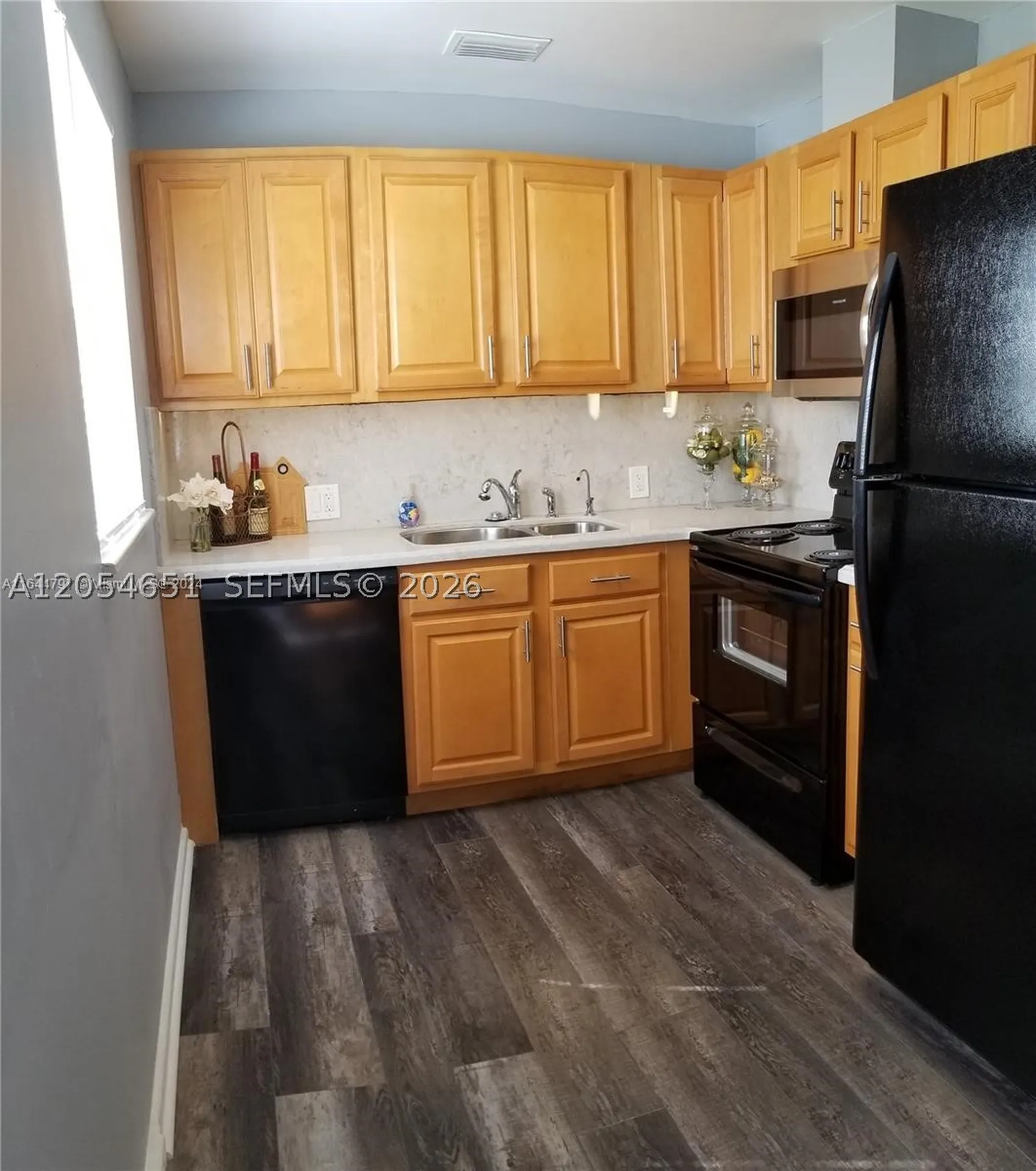 285 Fanshaw G Boca Raton FL 33434
