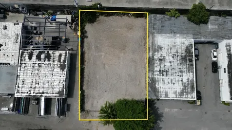 2000 NW 139th Opa-Locka FL 33054