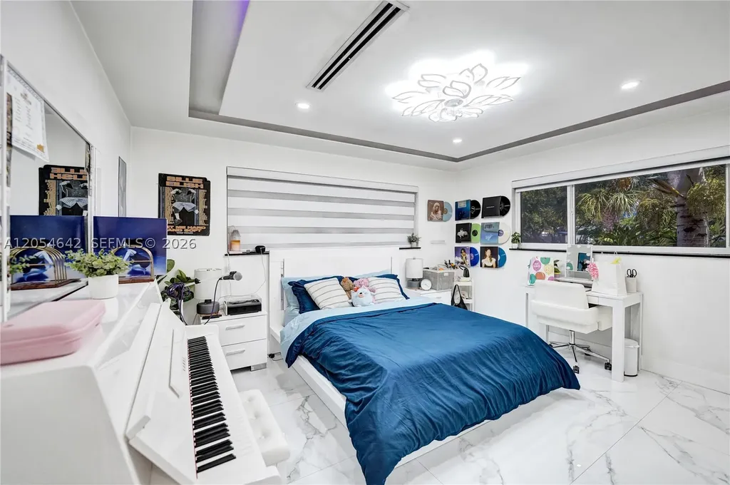 3701 Mckinley Street Hollywood FL 33021