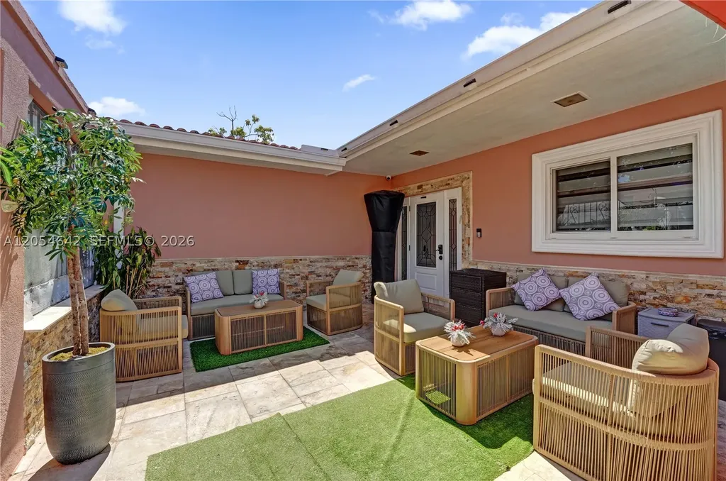 3701 Mckinley Street Hollywood FL 33021