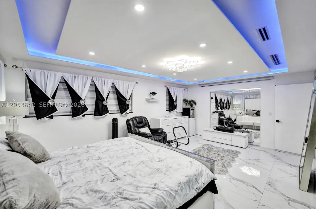 3701 Mckinley Street Hollywood FL 33021