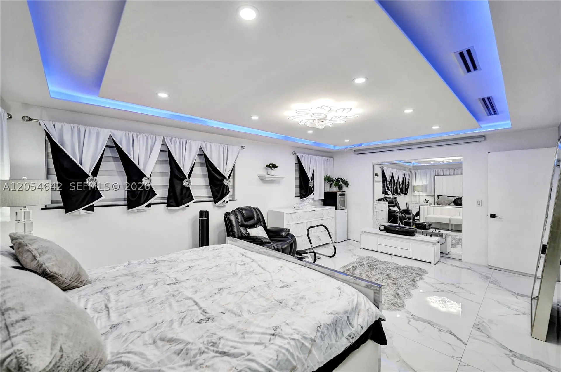 3701 Mckinley Street Hollywood FL 33021