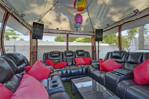 3701 Mckinley Street Hollywood FL 33021