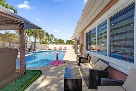 3701 Mckinley Street Hollywood FL 33021