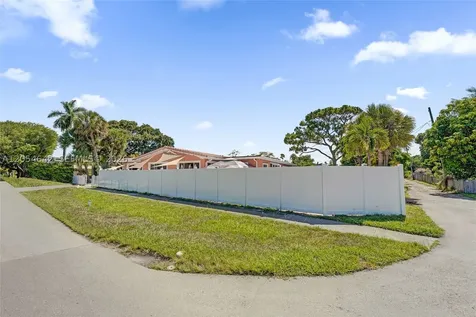 3701 Mckinley Street Hollywood FL 33021