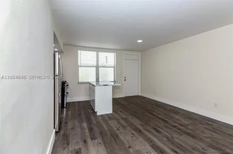1140 71st Street Miami Beach FL 33141
