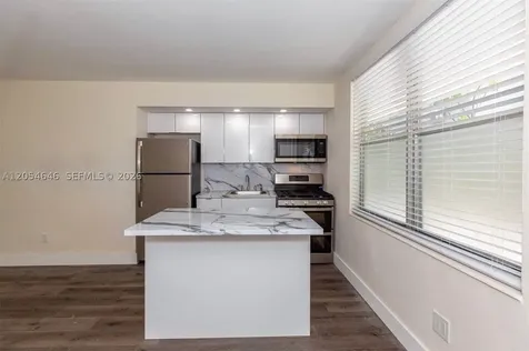 1140 71st Street Miami Beach FL 33141