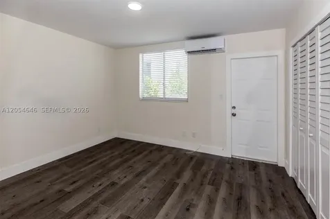 1140 71st Street Miami Beach FL 33141