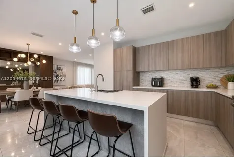 10384 NW 67th Terrace Doral FL 33178