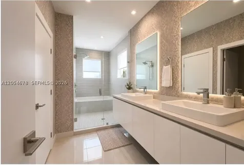 10384 NW 67th Terrace Doral FL 33178
