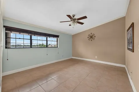 19113 NW 64th Court Hialeah FL 33015