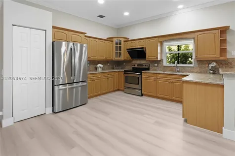4022 Pinewood Lane Weston FL 33331