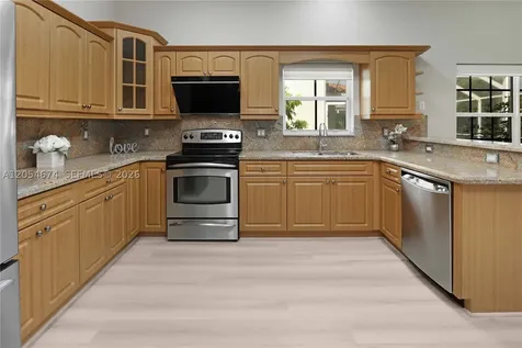 4022 Pinewood Lane Weston FL 33331
