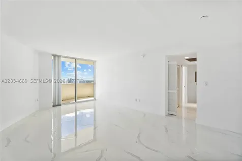 19501 W Country Club Drive Aventura FL 33180