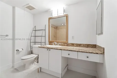 19501 W Country Club Drive Aventura FL 33180