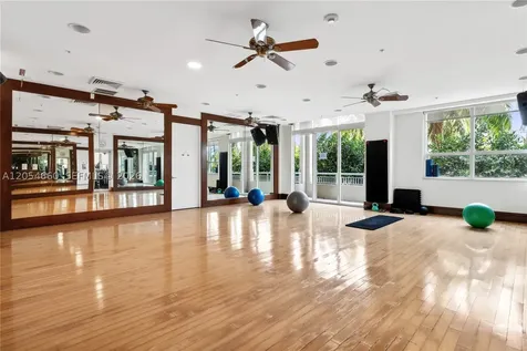 19501 W Country Club Drive Aventura FL 33180