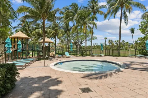 19501 W Country Club Drive Aventura FL 33180