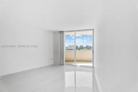19501 W Country Club Drive Aventura FL 33180
