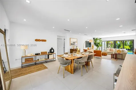 530 SW 18th Terrace Miami FL 33129