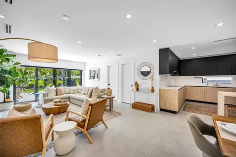 530 SW 18th Terrace Miami FL 33129