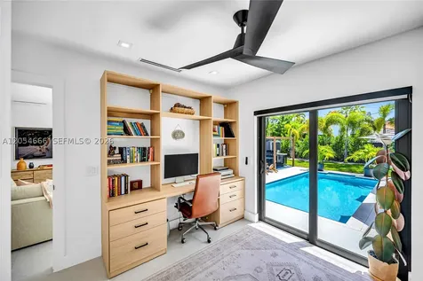 530 SW 18th Terrace Miami FL 33129