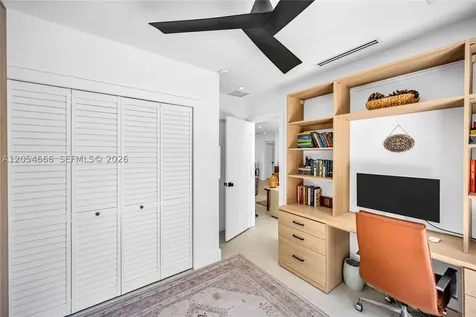 530 SW 18th Terrace Miami FL 33129