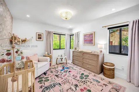530 SW 18th Terrace Miami FL 33129