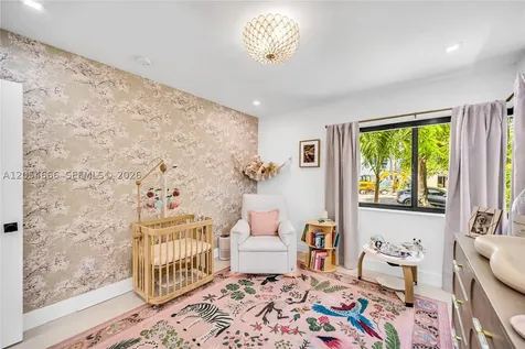 530 SW 18th Terrace Miami FL 33129