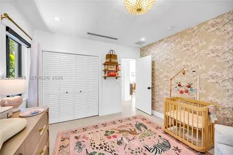 530 SW 18th Terrace Miami FL 33129