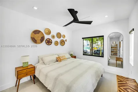 530 SW 18th Terrace Miami FL 33129