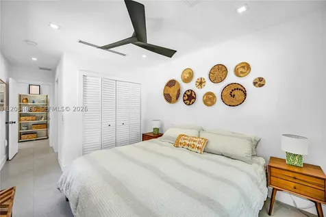 530 SW 18th Terrace Miami FL 33129