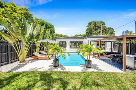 530 SW 18th Terrace Miami FL 33129